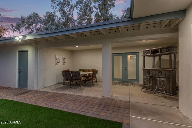 2209 E WINDSOR Avenue, Phoenix, AZ 85006