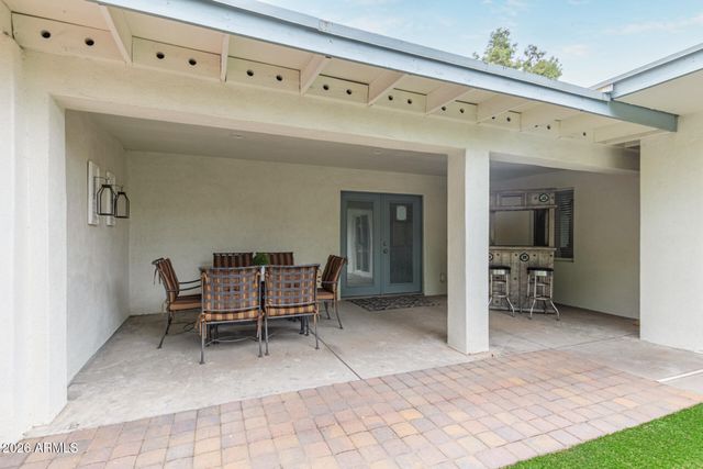 2209 E WINDSOR Avenue, Phoenix, AZ 85006