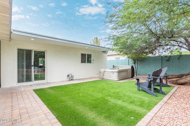 2209 E WINDSOR Avenue, Phoenix, AZ 85006