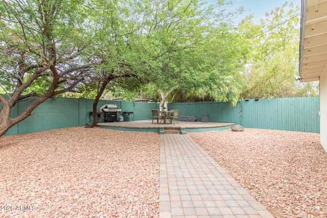 2209 E WINDSOR Avenue, Phoenix, AZ 85006