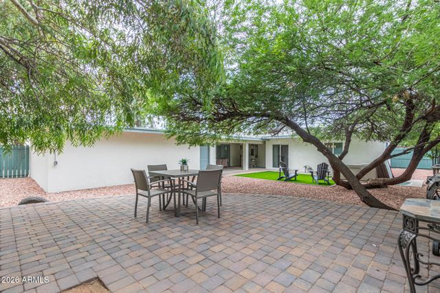 2209 E WINDSOR Avenue, Phoenix, AZ 85006