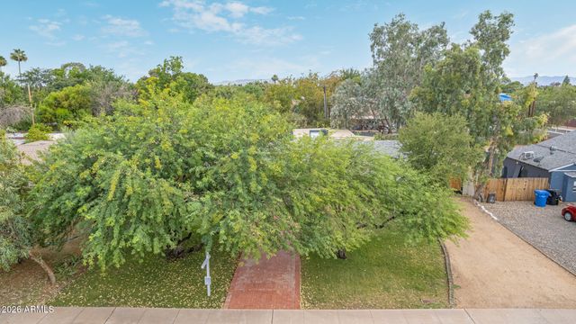 2209 E WINDSOR Avenue, Phoenix, AZ 85006