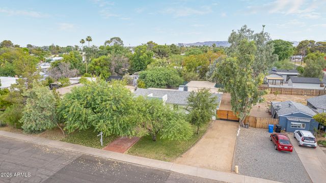 2209 E WINDSOR Avenue, Phoenix, AZ 85006