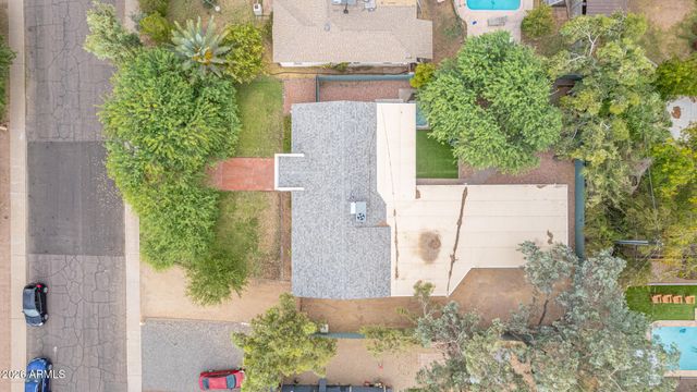 2209 E WINDSOR Avenue, Phoenix, AZ 85006