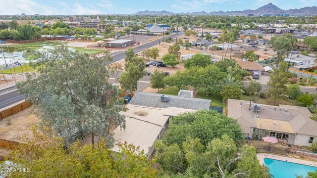 2209 E WINDSOR Avenue, Phoenix, AZ 85006