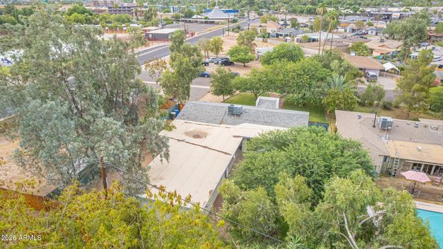 2209 E WINDSOR Avenue, Phoenix, AZ 85006
