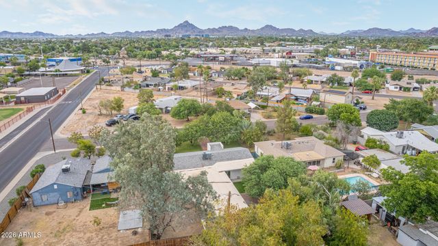 2209 E WINDSOR Avenue, Phoenix, AZ 85006