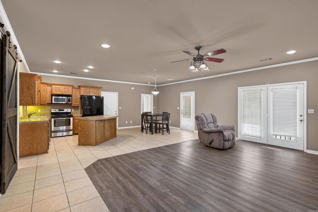 105 Chisholm Trail, Hot Springs, AR 71913