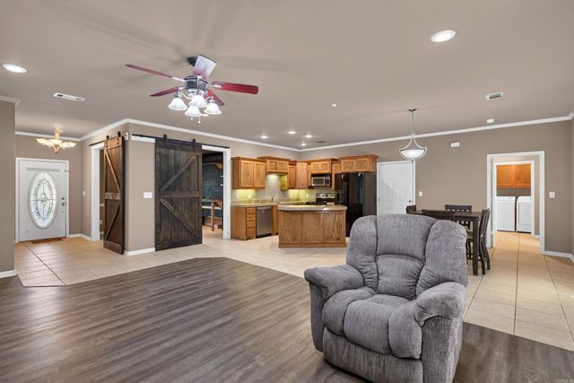 105 Chisholm Trail, Hot Springs, AR 71913