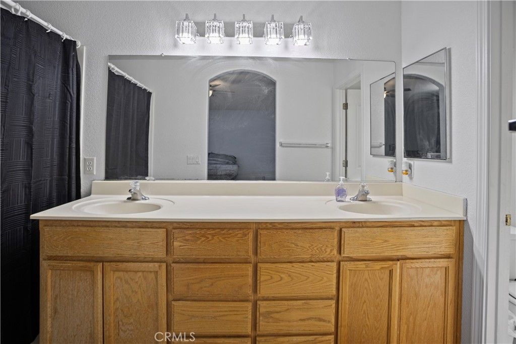 Image 15 of property listing at 2096 Betsy Ross Court, Atwater, CA 95301