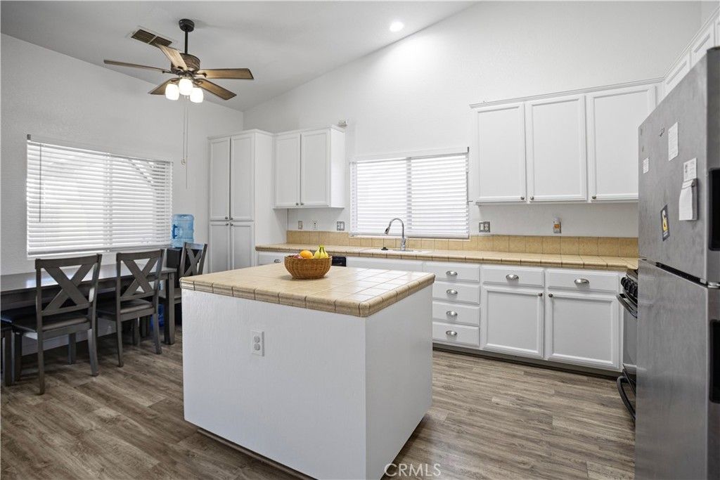 Image 8 of property listing at 2096 Betsy Ross Court, Atwater, CA 95301