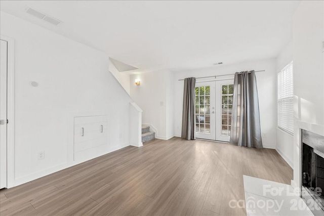 1513 Briar Creek Road B, Charlotte, NC 28205