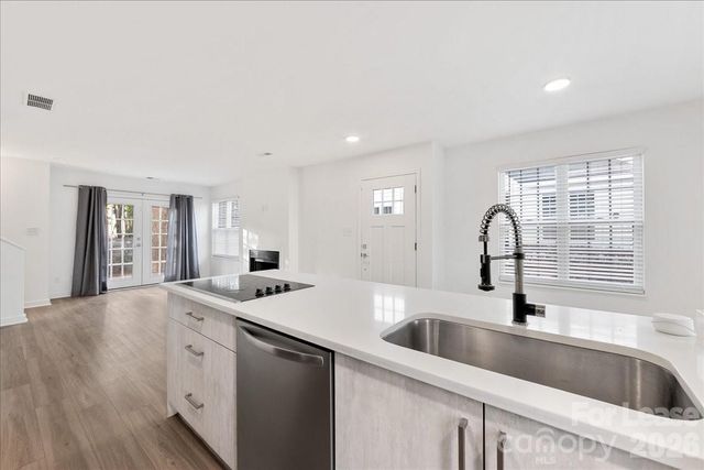 1513 Briar Creek Road B, Charlotte, NC 28205