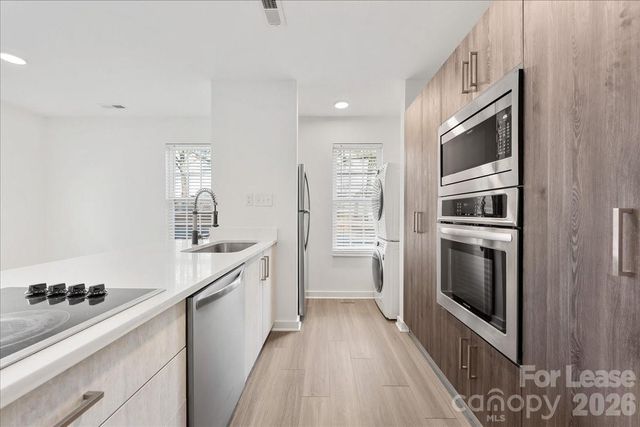 1513 Briar Creek Road B, Charlotte, NC 28205