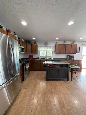 33570 Barcelona Drive, Thousand Palms, CA 92276