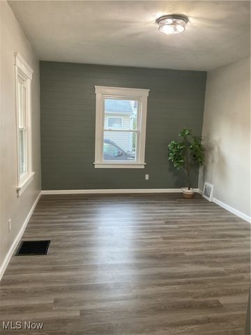 2911 7th Street SW, Canton, OH 44710