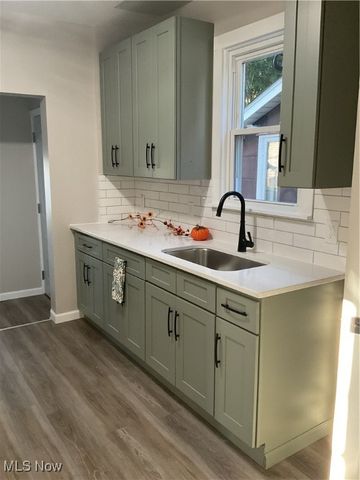 2911 7th Street SW, Canton, OH 44710