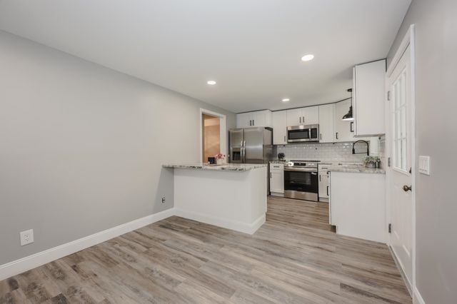 877 St Johnsbury Road, Littleton, NH 03561