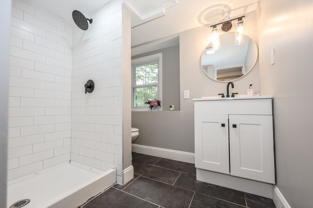 877 St Johnsbury Road, Littleton, NH 03561