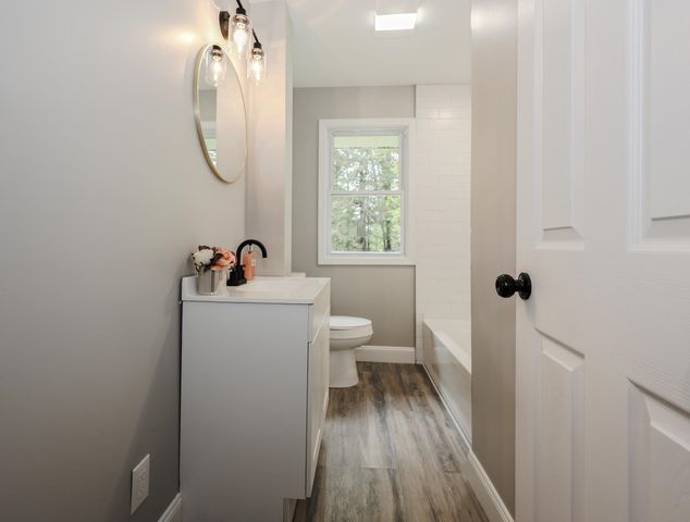 877 St Johnsbury Road, Littleton, NH 03561