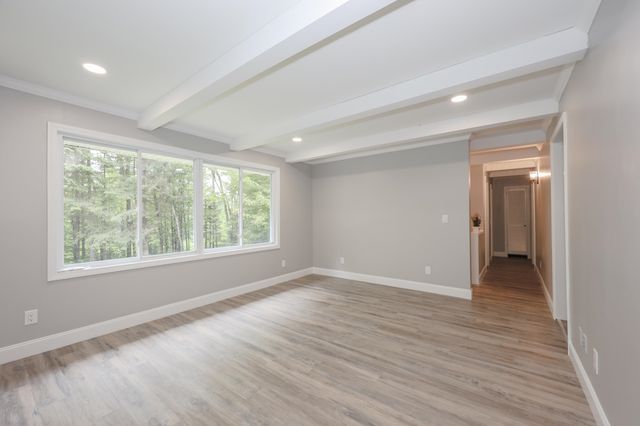 877 St Johnsbury Road, Littleton, NH 03561