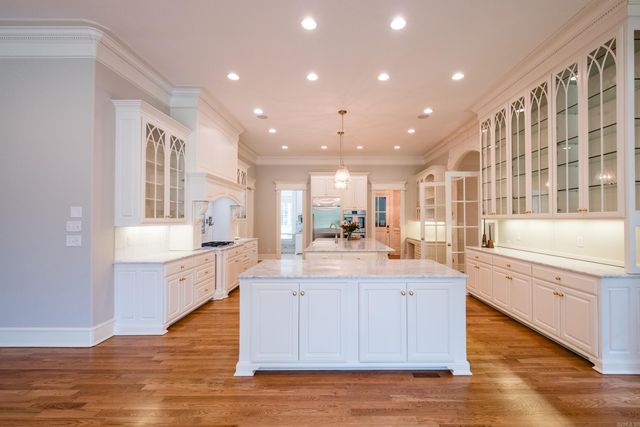 48 Chenal Circle, Little Rock, AR 72223