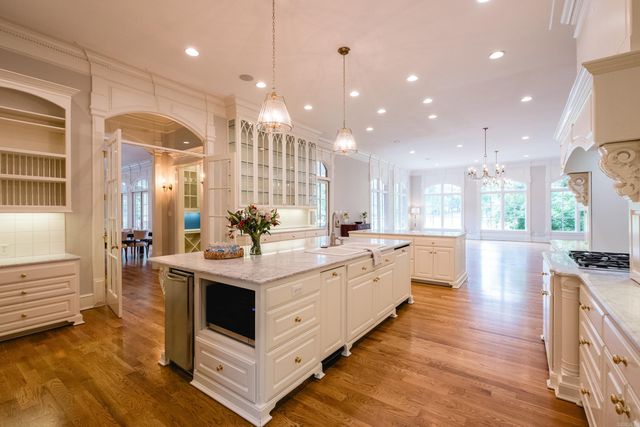 48 Chenal Circle, Little Rock, AR 72223