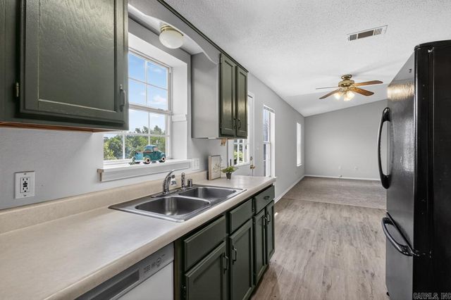 13825 Ridge Crest Drive, Alexander, AR 72002