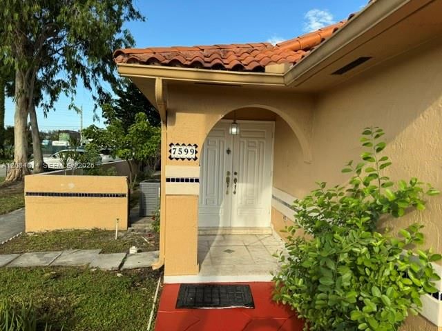7599 W 4th Court, Hialeah, FL 33014