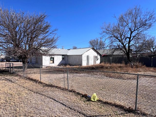 109 NW 5th Street, Dimmitt, TX 79027