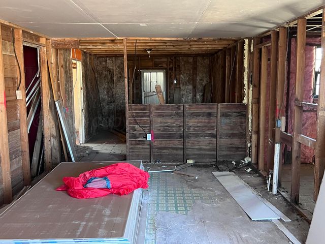 109 NW 5th Street, Dimmitt, TX 79027