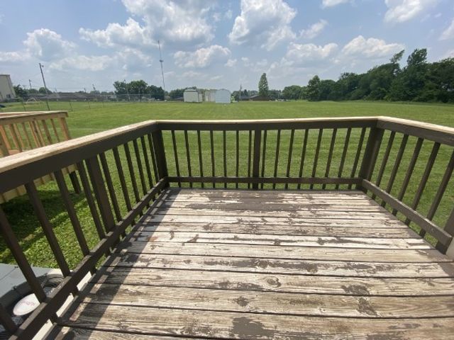 237 State Line Dr, Oak Grove, KY 42262