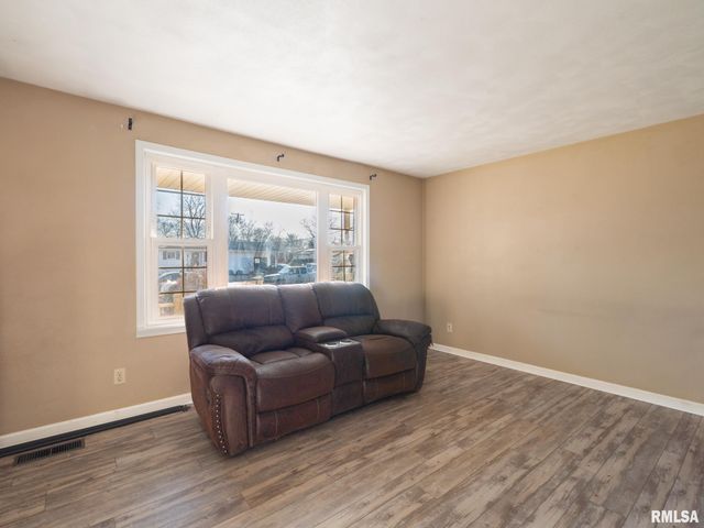 1417 W BRENTWOOD Drive, Dunlap, IL 61525