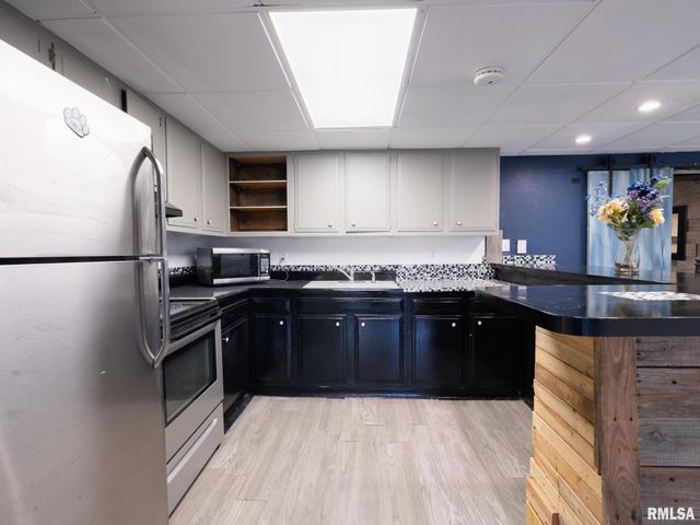 1417 W BRENTWOOD Drive, Dunlap, IL 61525