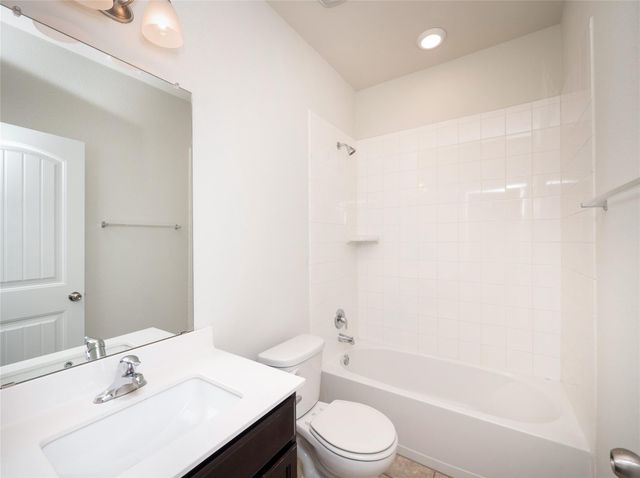 321 Ore LN, Jarrell, TX 76537