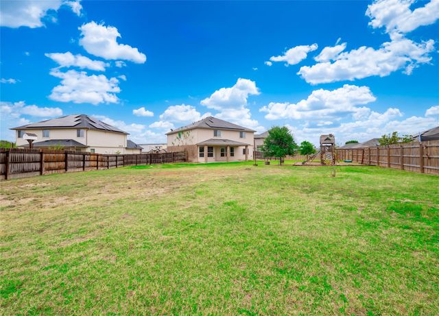 321 Ore LN, Jarrell, TX 76537