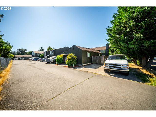 1046 Ne 17TH Ave, Hillsboro, OR 97124