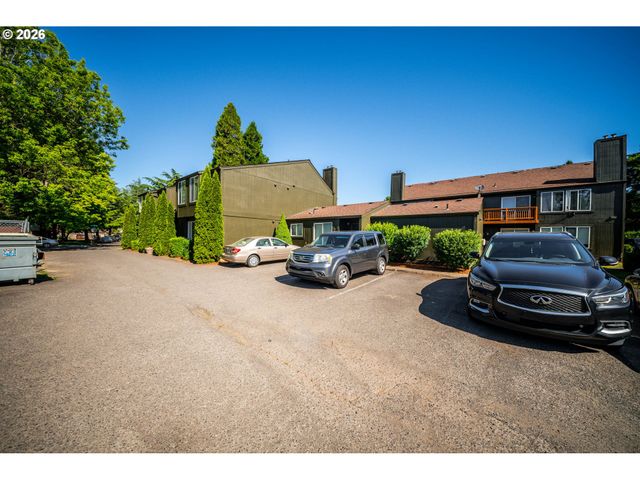 1046 Ne 17TH Ave, Hillsboro, OR 97124