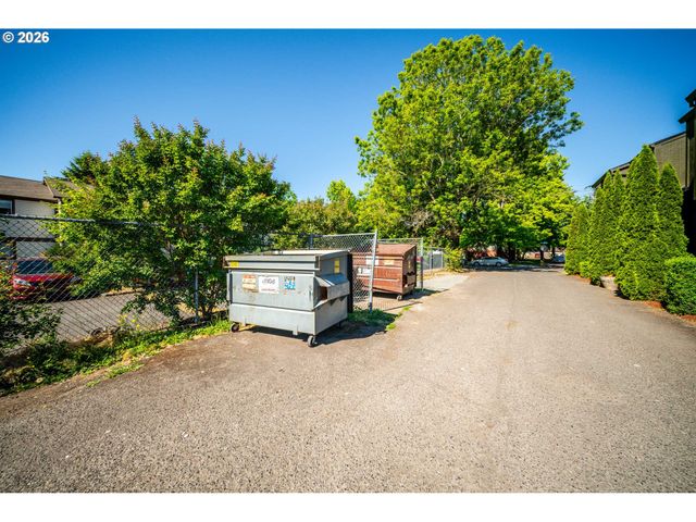 1046 Ne 17TH Ave, Hillsboro, OR 97124