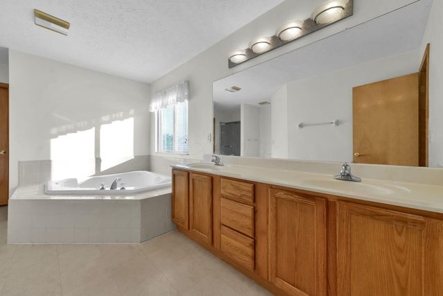 8142 Bellow Park Drive, Reynoldsburg, OH 43068