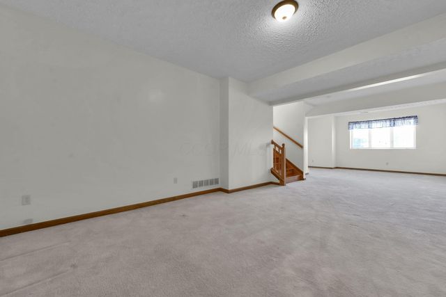 8142 Bellow Park Drive, Reynoldsburg, OH 43068