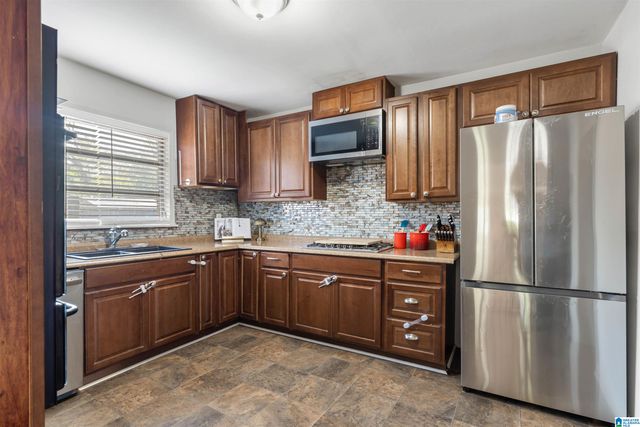 4817 3RD AVENUE S, Birmingham, AL 35222