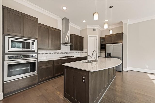 11905 Wedemeyer Way, Houston, TX 77082