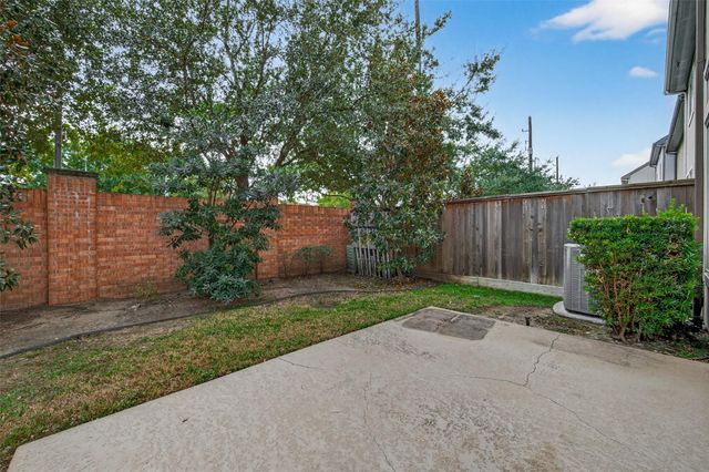 11905 Wedemeyer Way, Houston, TX 77082
