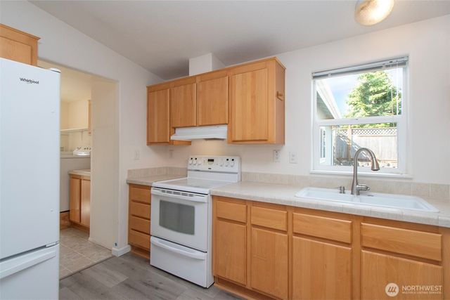 2532 W 16th Street, Port Angeles, WA 98363
