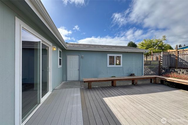 2532 W 16th Street, Port Angeles, WA 98363