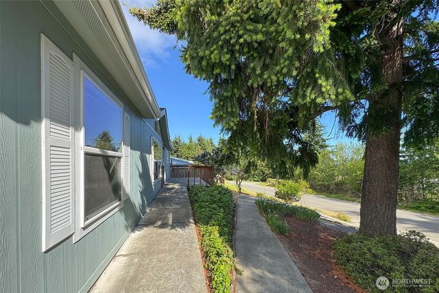 2532 W 16th Street, Port Angeles, WA 98363