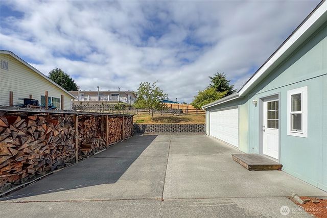 2532 W 16th Street, Port Angeles, WA 98363