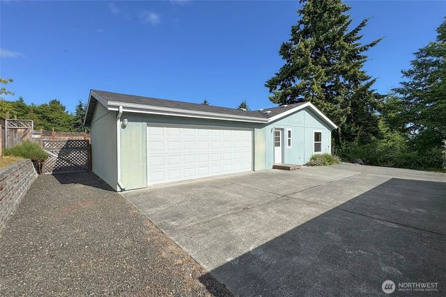 2532 W 16th Street, Port Angeles, WA 98363