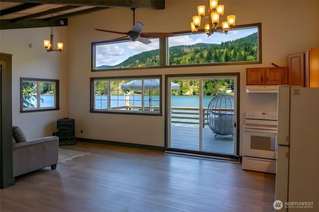 570 S Shore Road, Port Angeles, WA 98363
